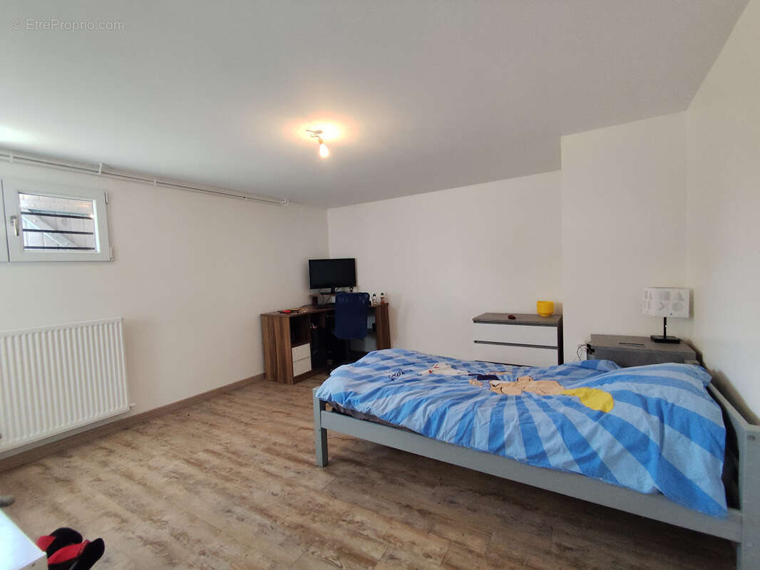 Maison à JAUNAY-CLAN