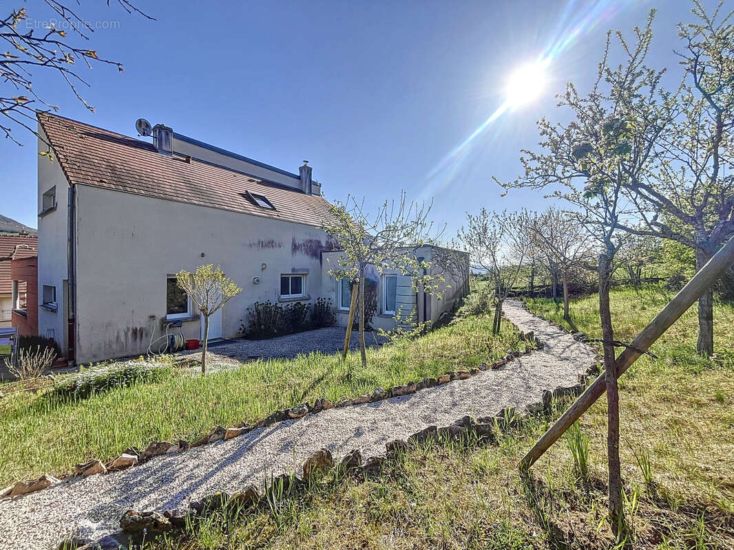 Maison à VELARS-SUR-OUCHE