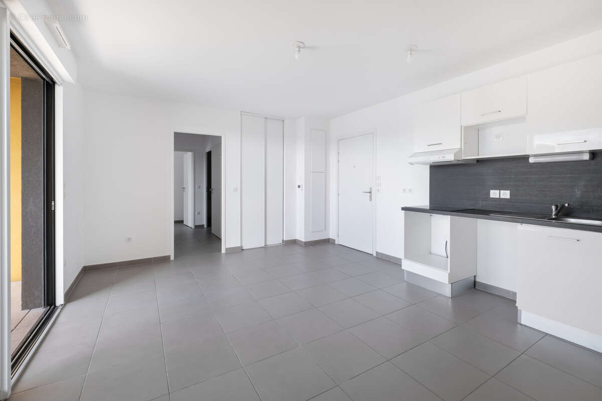 Appartement à SAINT-JEAN-DE-VEDAS