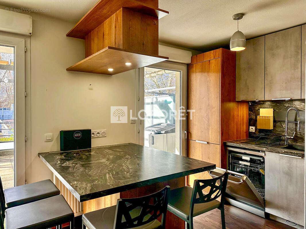 Appartement à SAINT-MARTIN-D&#039;HERES