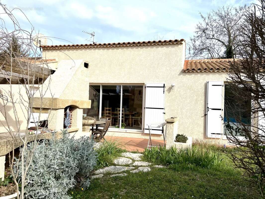 Maison à POURRIERES