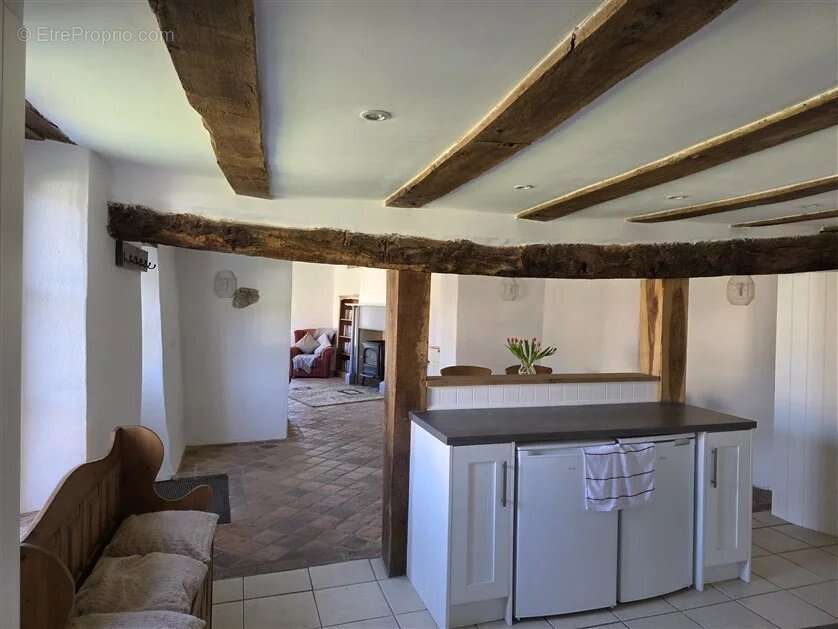 3 maisons rénovées avec 2 granges, 1km de Magnac Laval 87 - photo 8