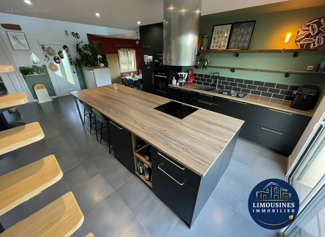 Maison à SAINT-JOUVENT