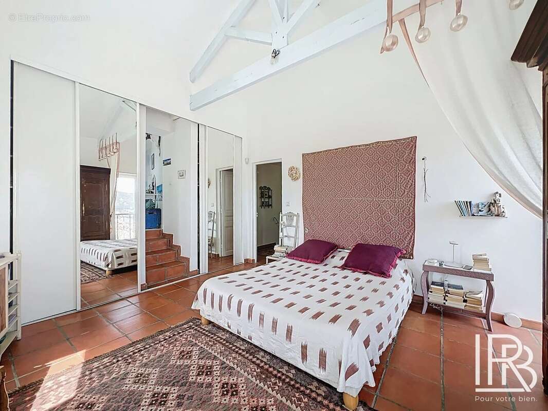 Maison à MARSEILLE-6E