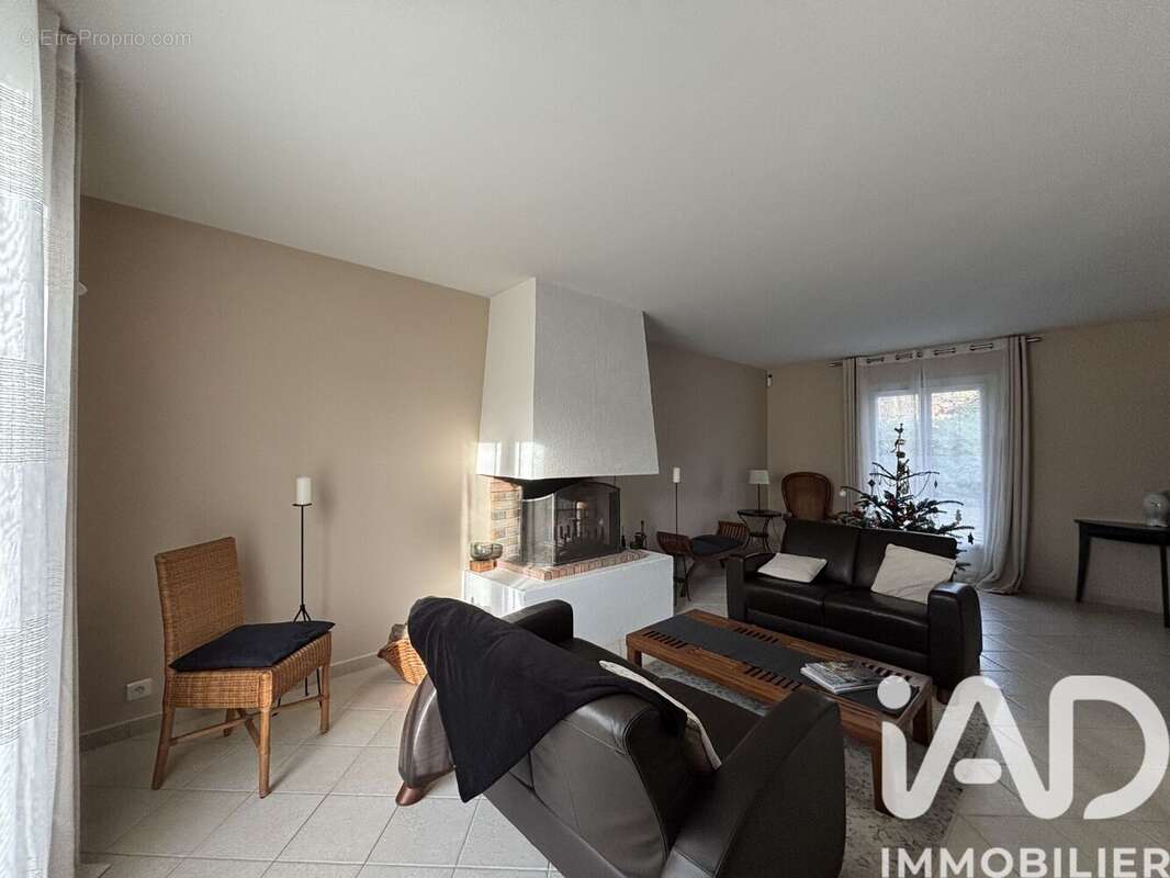 Photo 5 - Maison à LAMORLAYE