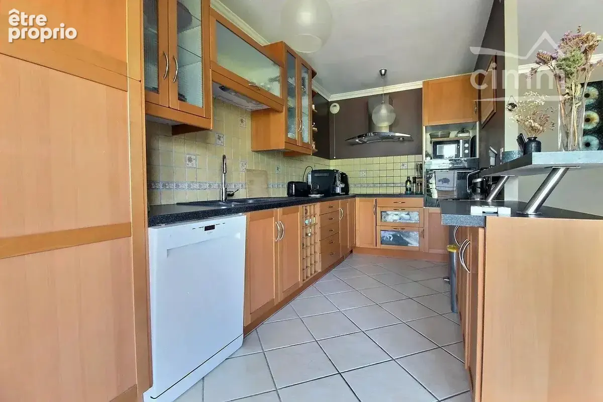 A VENDRE - GONCELIN – T4 95 m² avec balcon et vue exceptionnelle sur la Chartreuse - photo 3