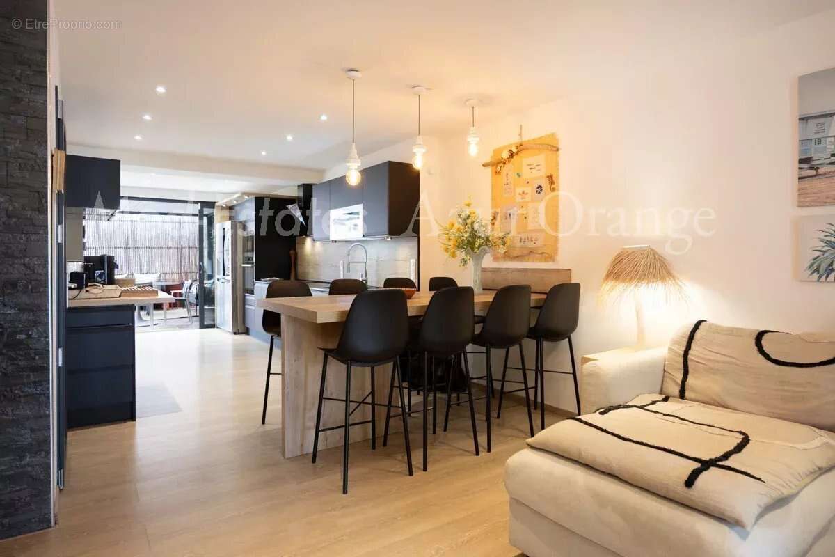 Appartement à GRIMAUD
