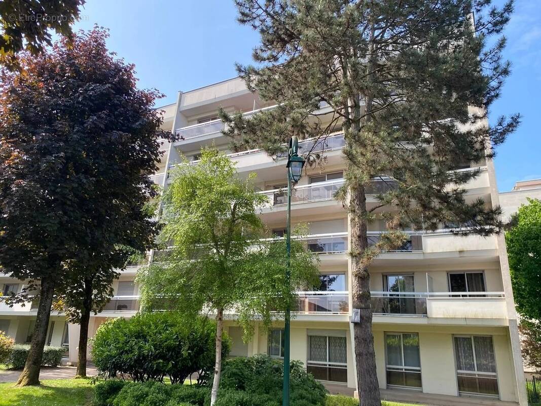 Appartement à NOGENT-SUR-MARNE