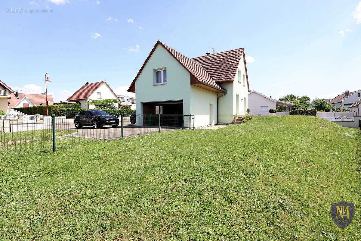 Maison à HUNINGUE