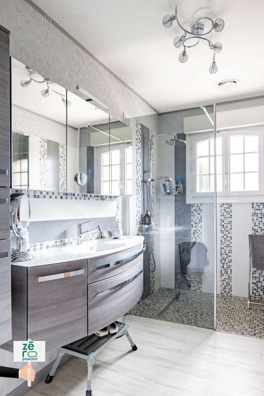 Maison à LES MAGNILS-REIGNIERS