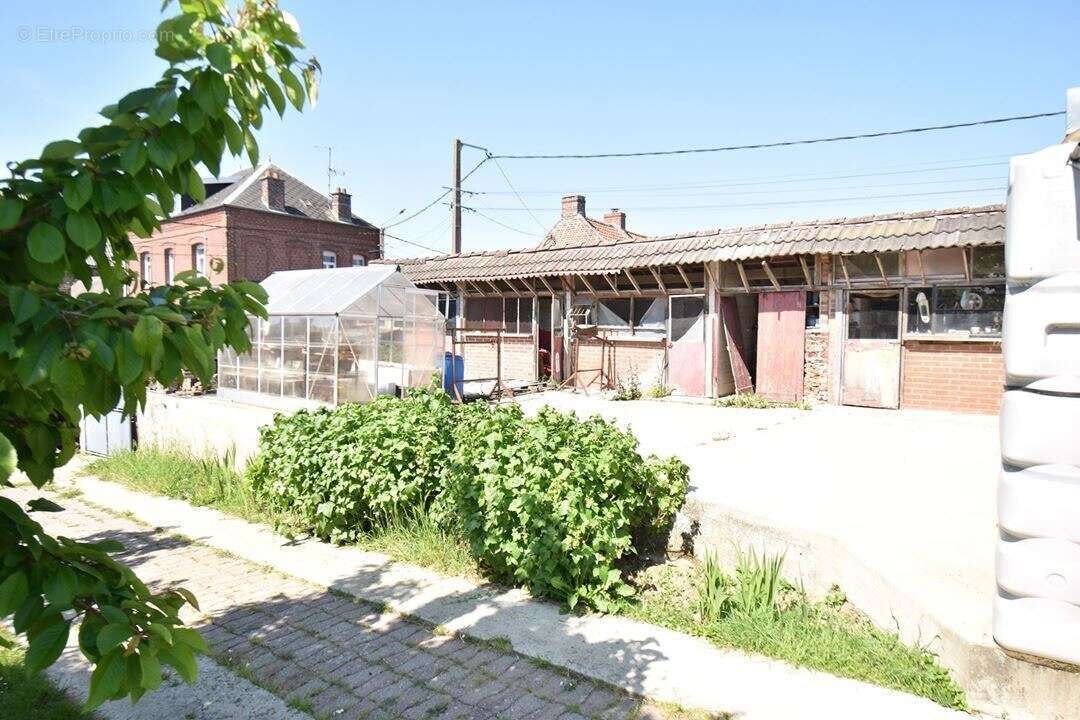 Maison à FONTAINE-AU-PIRE