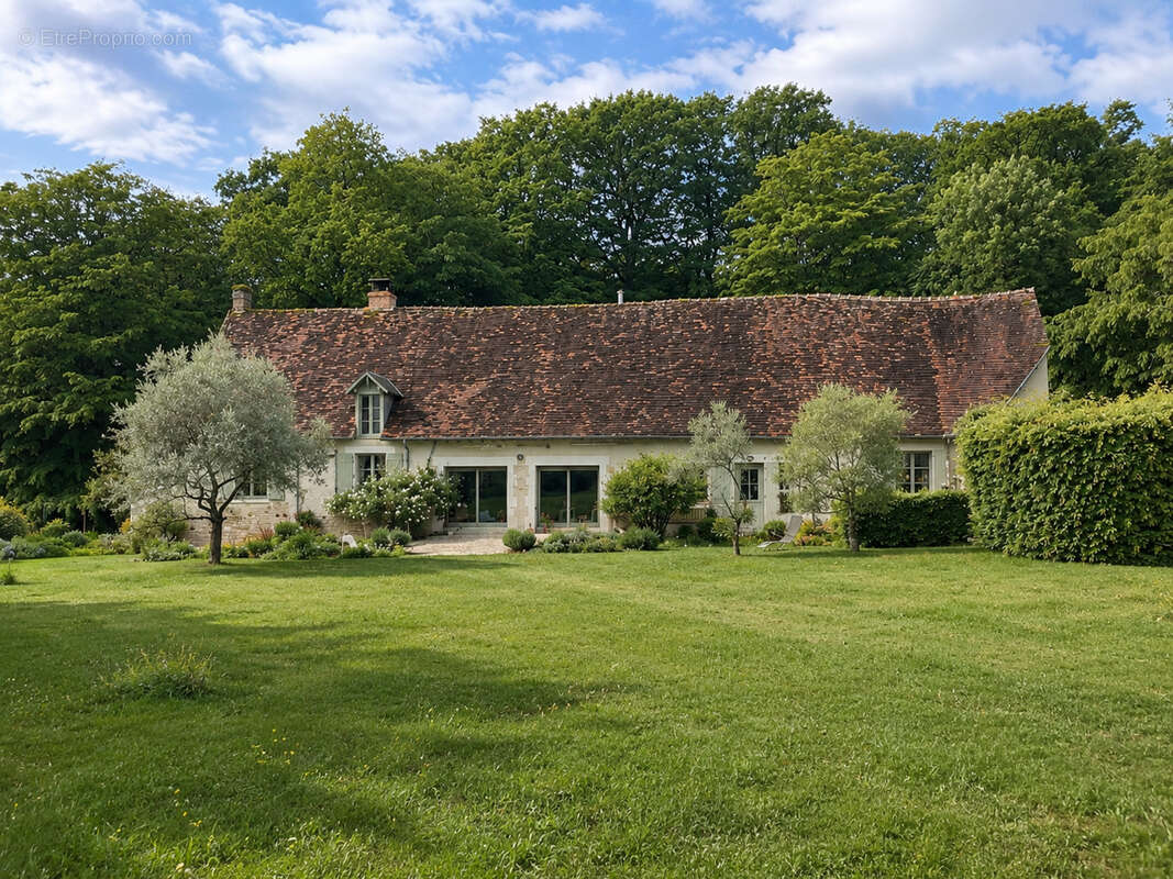 Maison à SAINT-MARTIN-D'AUXIGNY