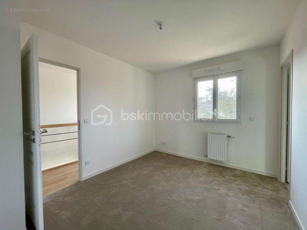  Maison Individuelle Spacieuse avec Potentiel d'Aménagement – ​​Un Bien Rare à Saisir ! - photo 8