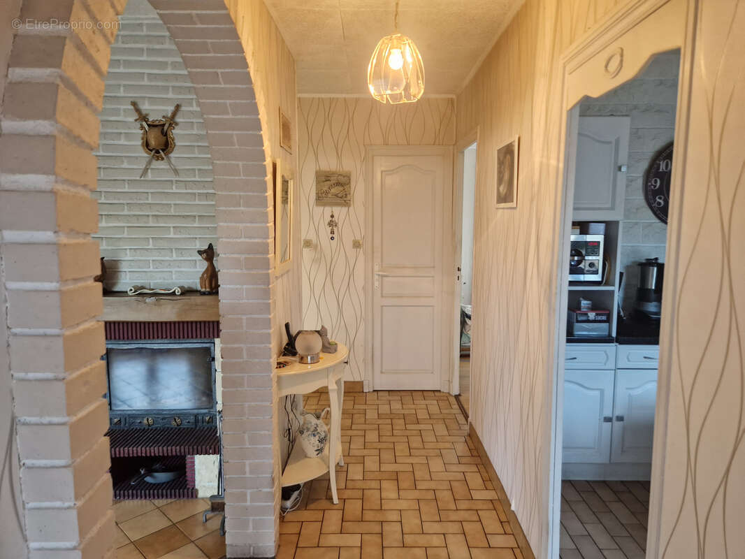 Maison à DRACY-SAINT-LOUP