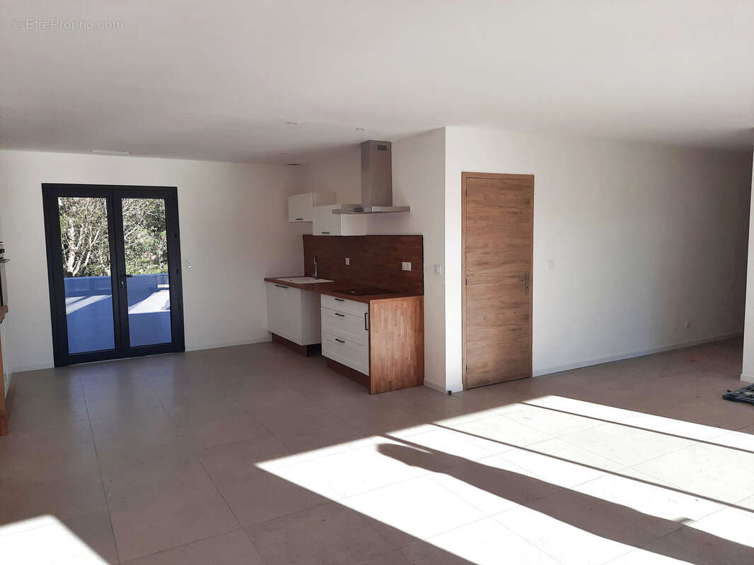 Maison à CUXAC-D&#039;AUDE