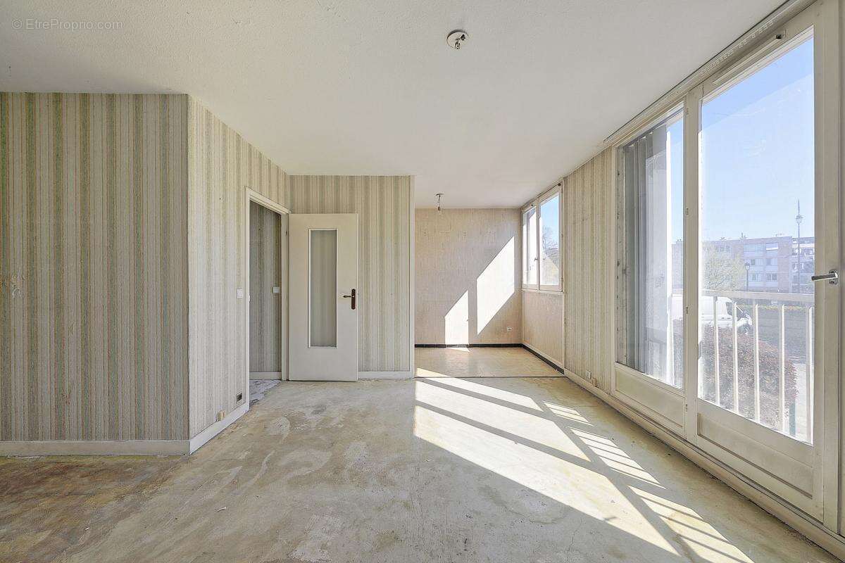 Appartement à LE PLESSIS-TREVISE