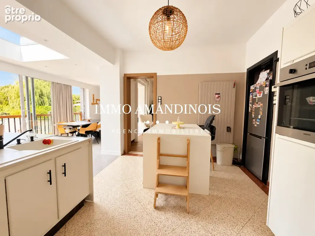 Maison semi individuelle - 3 ch. - bureau - garage - photo 8
