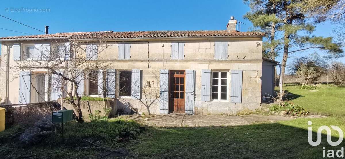 Photo 2 - Maison à VENERAND