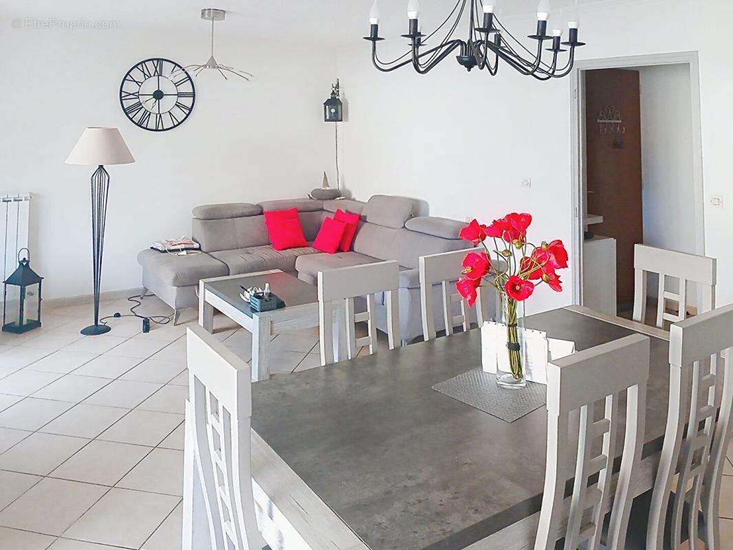 Appartement T3/4 avec terrasse - Brignoles - photo 4