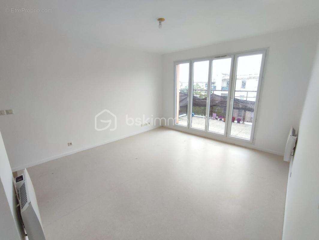 Appartement à VIGNEUX-SUR-SEINE