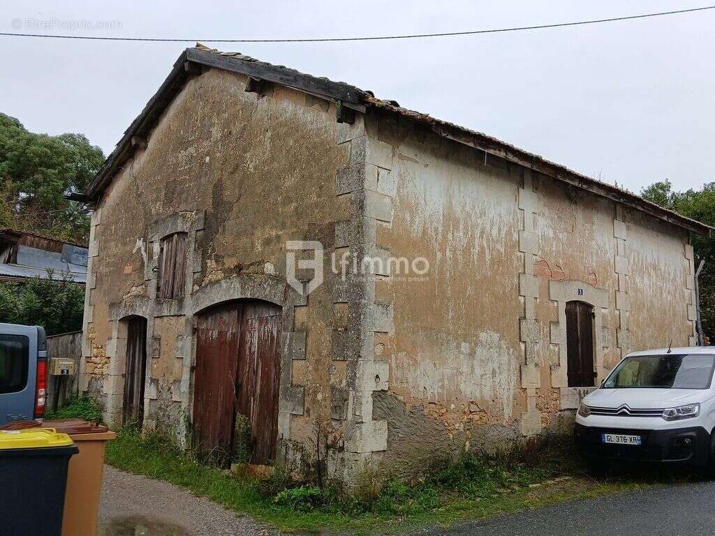 Maison à SAINT-CIERS-SUR-GIRONDE