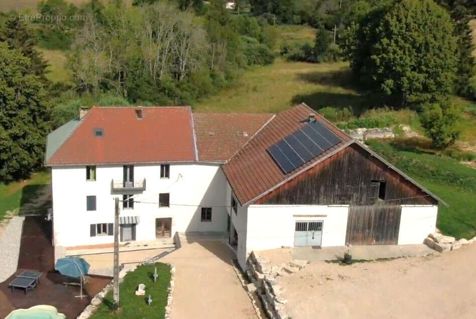 Maison à HAUTEVILLE-LOMPNES