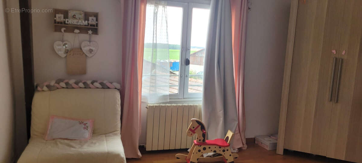 Maison en vente sur terrain de 1 075 m² - photo 6