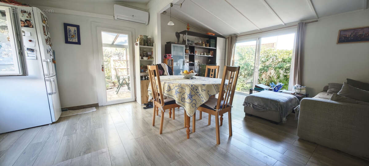 Maison à ROQUEBRUNE-SUR-ARGENS