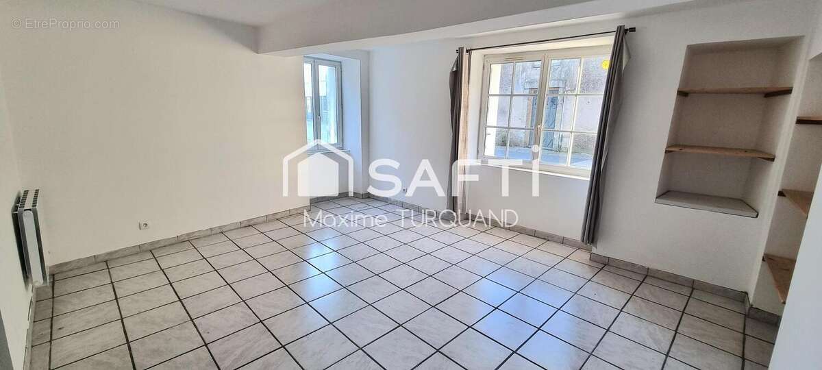 Maison 275 m² à Reaumur  - photo 3