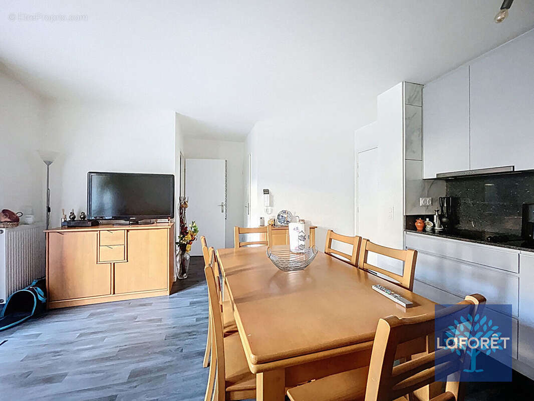 Appartement à CHILLY-MAZARIN