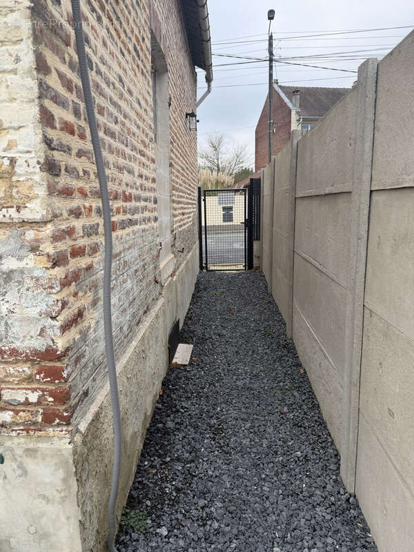 Autre à SAINT-QUENTIN