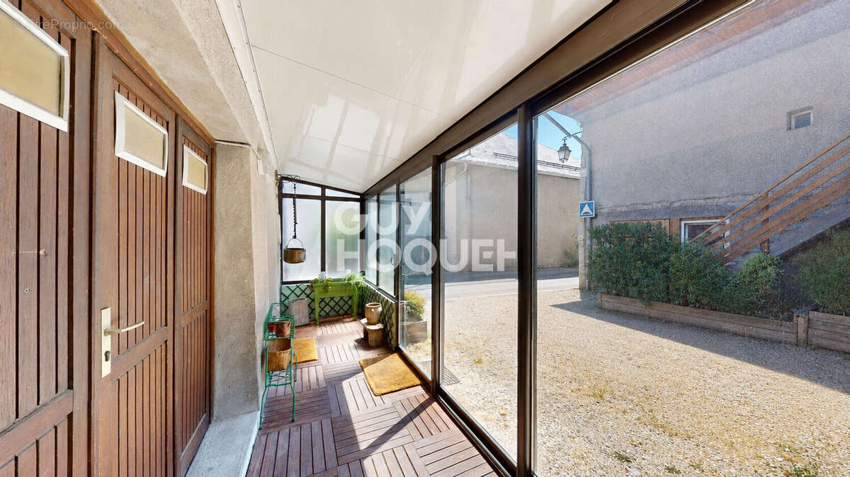 Triplex à 2 pas du lac - 103,05 m² - Sous sol - Parking - photo 7