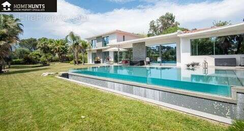 Maison 256 m² à Roquefort-Les-Pins  - photo 3
