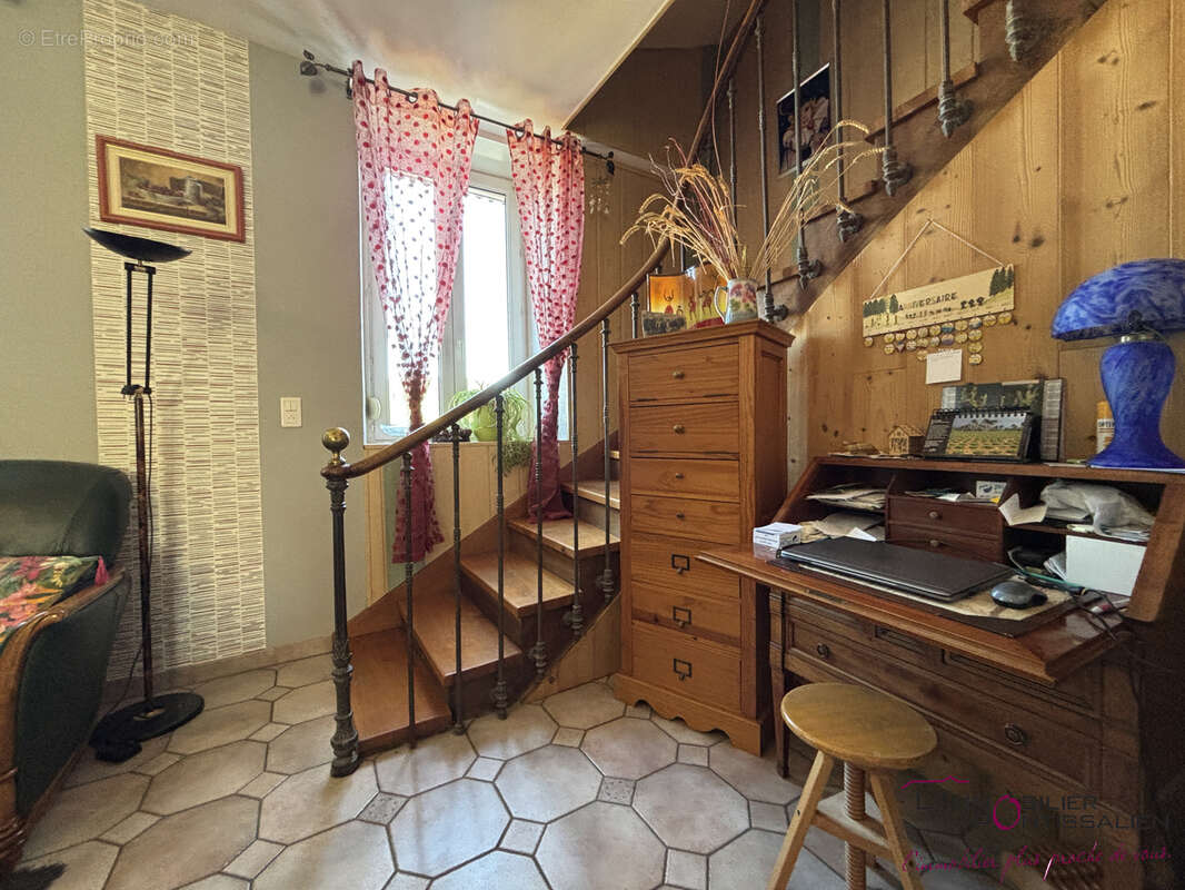 Maison de caractere - 200 m2 - longevilles mont d'or - photo 7