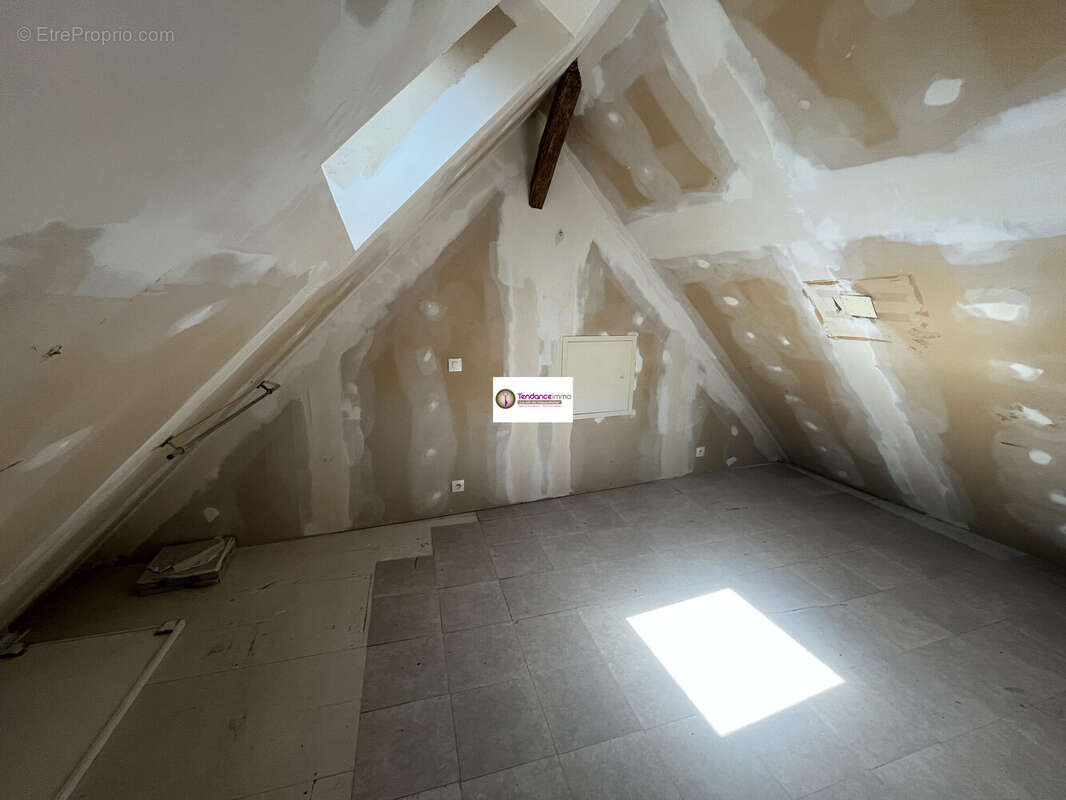 Maison 4 pièces 81 m² à vendre à Mortagne-Au-Perche (61400) - photo 8