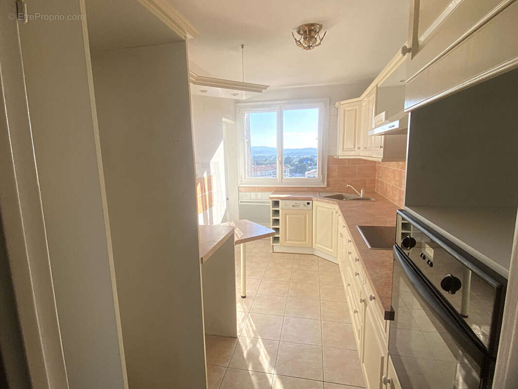 Appartement Toulon Ouest 3 pièces 73 m2 avec grande terrasse de 14 m2 - photo 4