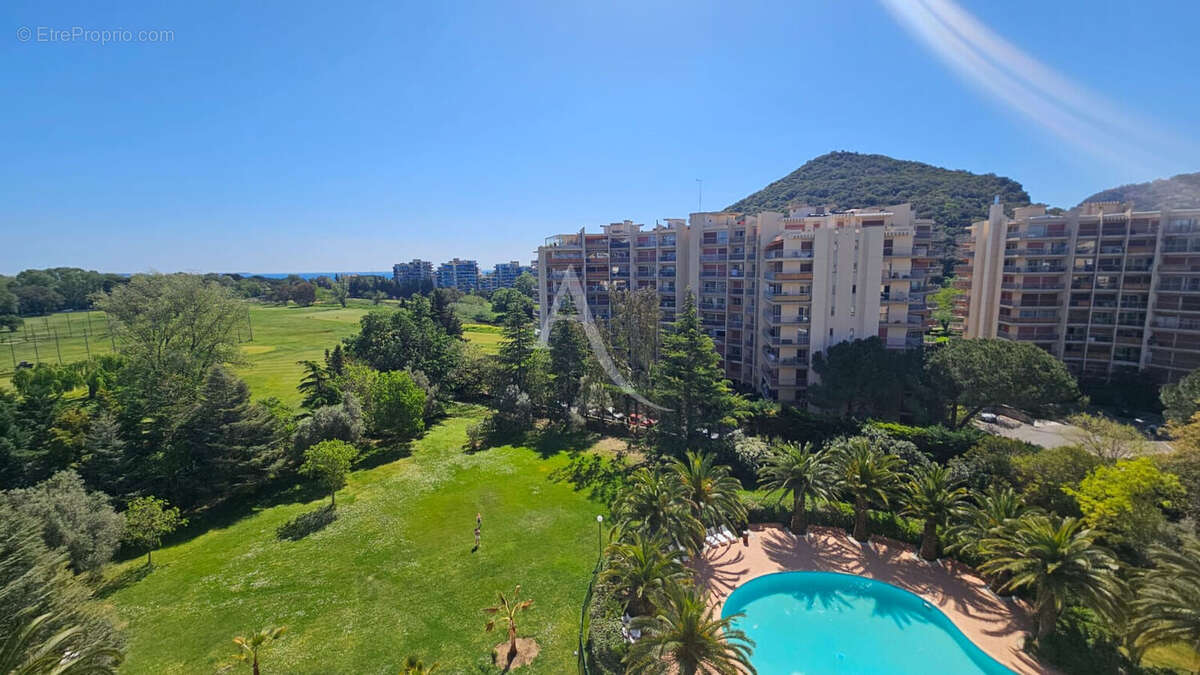 Appartement à MANDELIEU-LA-NAPOULE