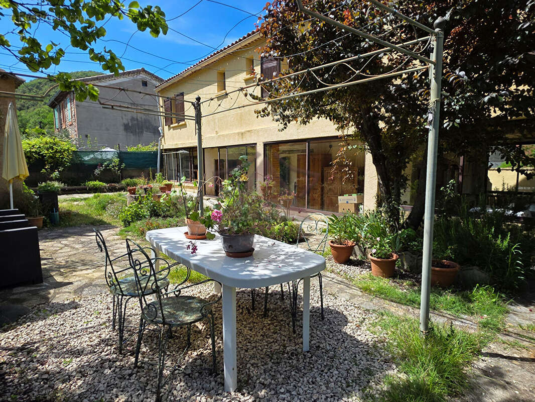 Maison à ROBIAC-ROCHESSADOULE