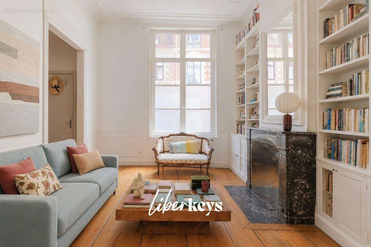 Maison de caractère de 150 m² – 7 pièces - Vieux-Lille - photo 2