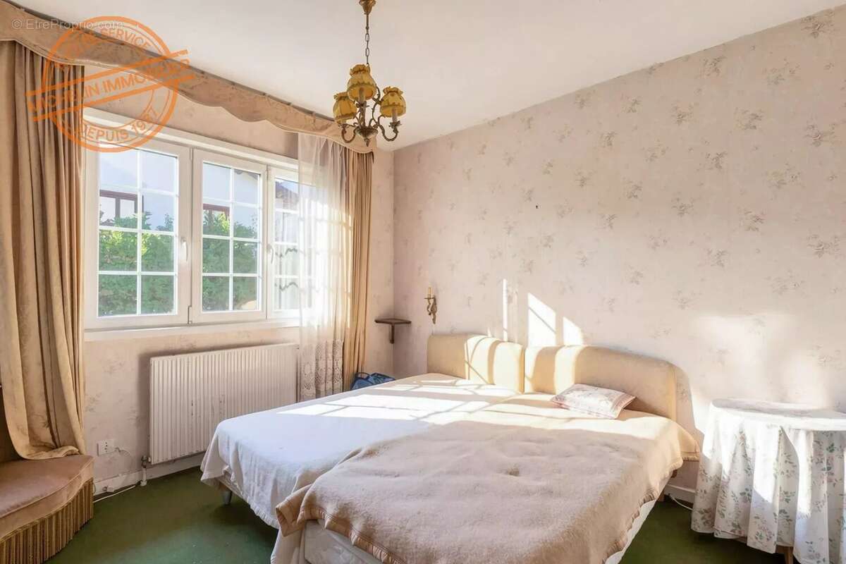 Maison à CHAMPAGNE-AU-MONT-D'OR