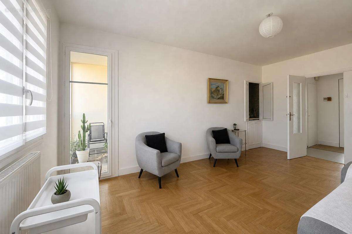 Appartement T3 - 64 m2 - Lyon - proche de la Gare de Vaise - photo 2