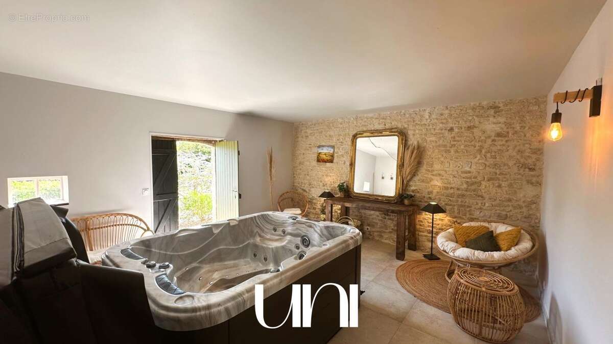 Maison 7 pièces de 230m² avec gîte indépendant - BAYEUX - photo 5