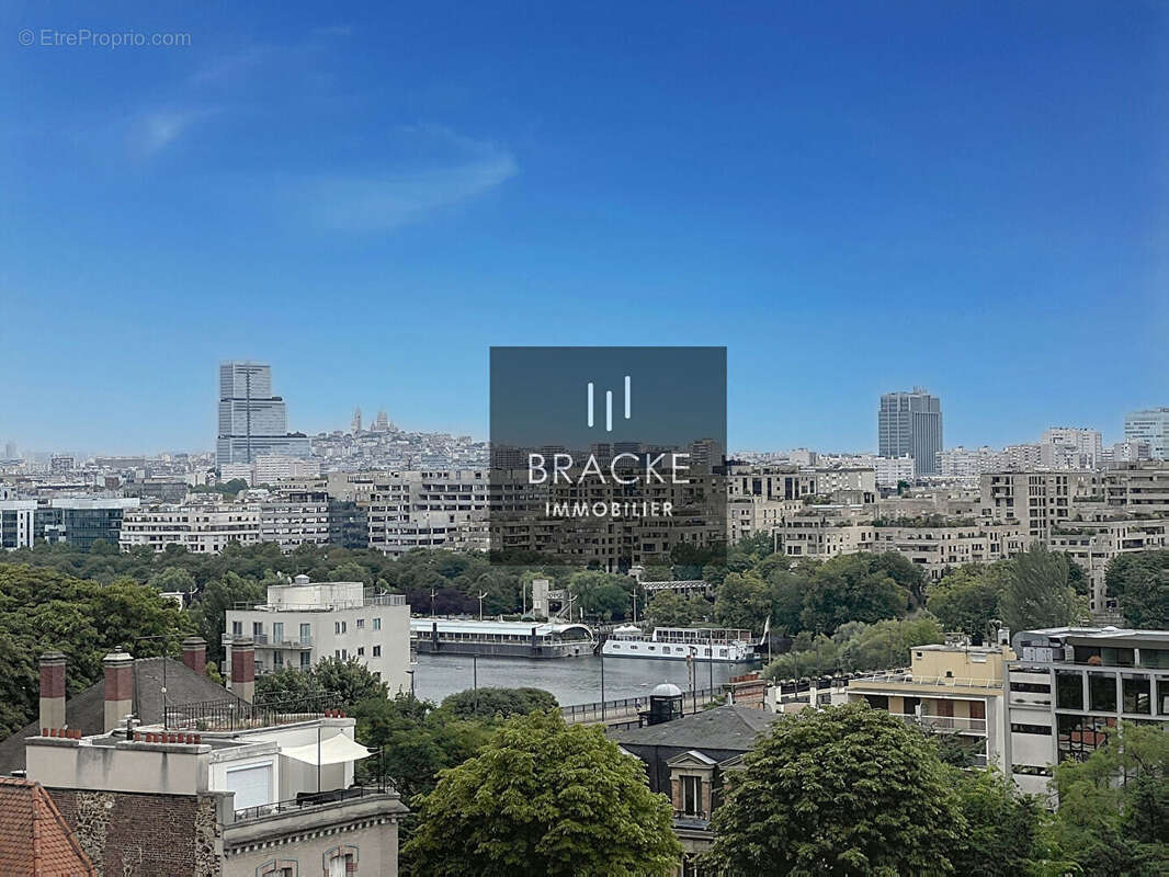 Appartement à COURBEVOIE