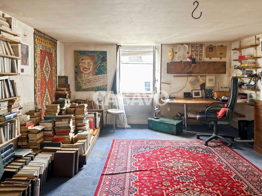 Appartement à PARIS-1E