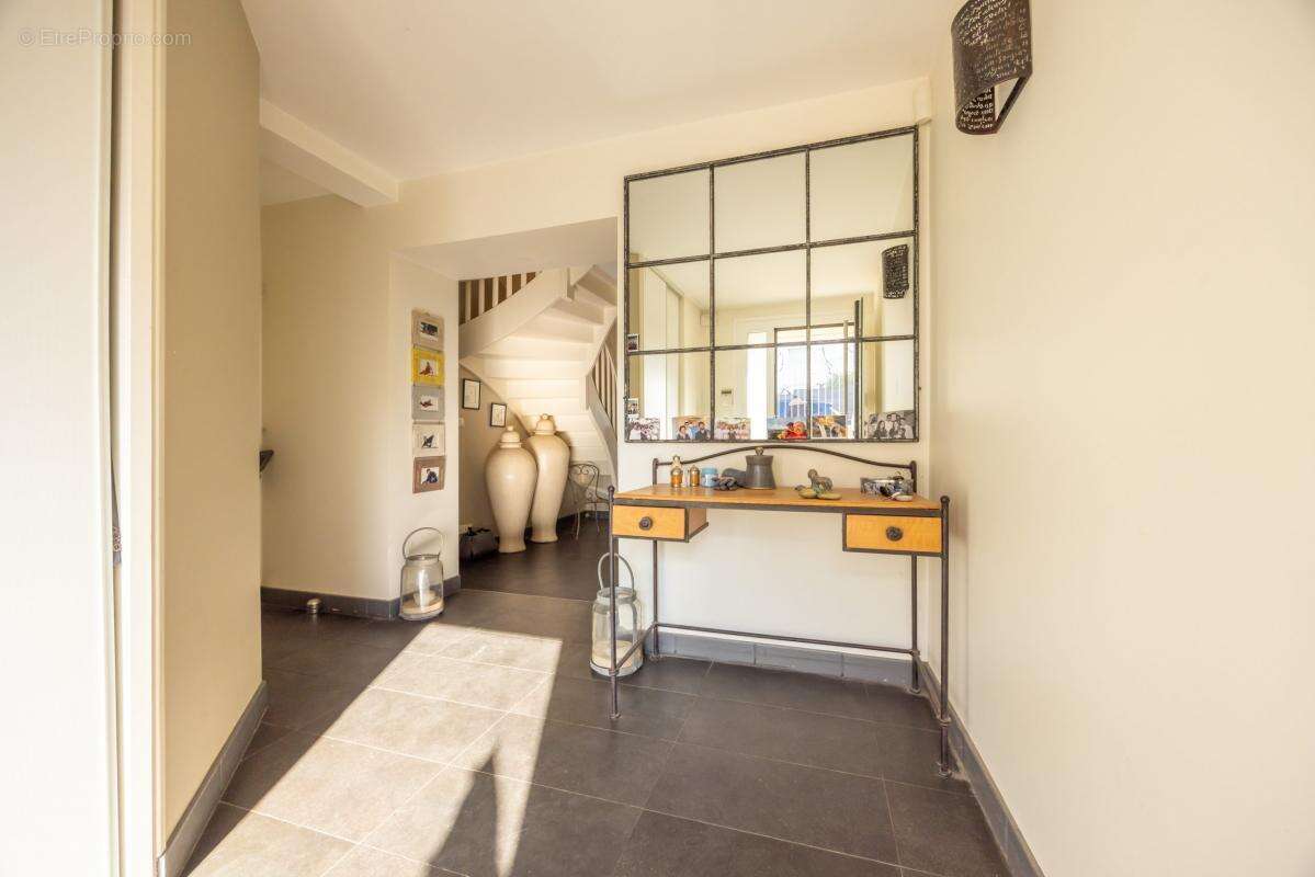 Maison à SAINT-SEBASTIEN-SUR-LOIRE