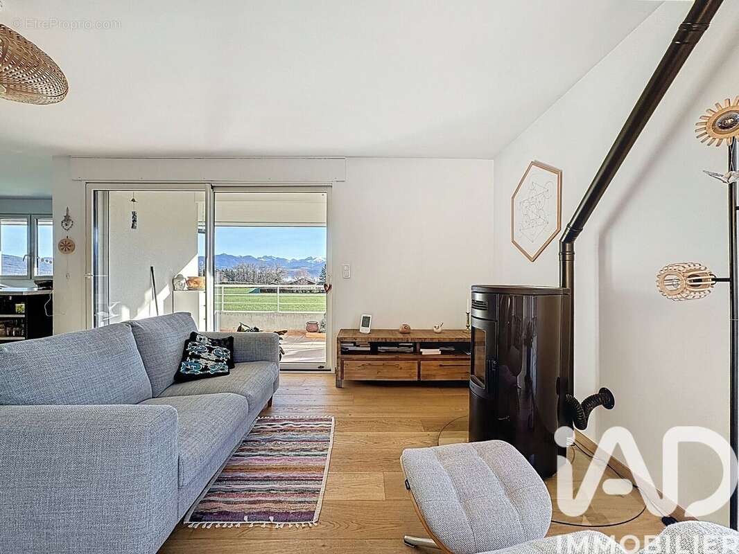 Photo 2 - Appartement à PERS-JUSSY