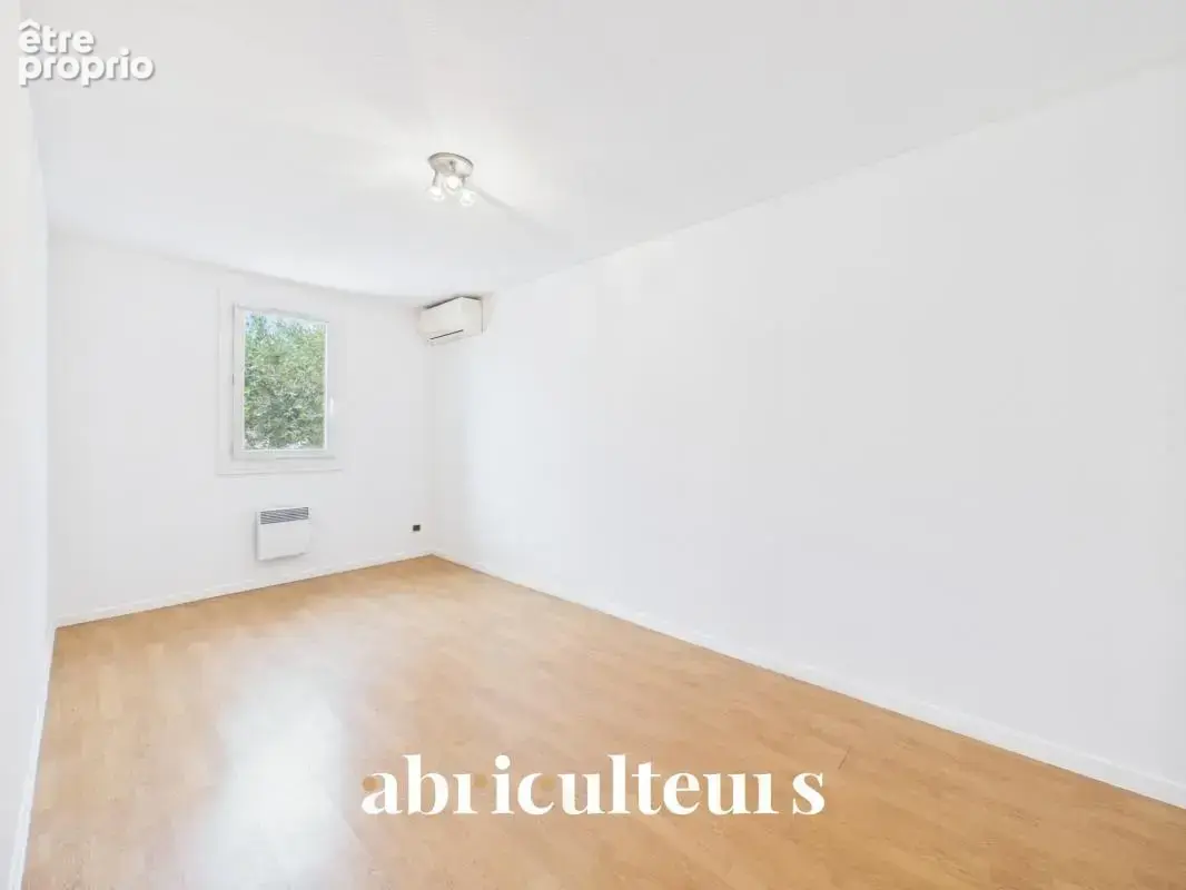 Spacieuse maison familiale T5 avec terrasse — Cadre sécurisé et recherché à Marseille (13010) - photo 5