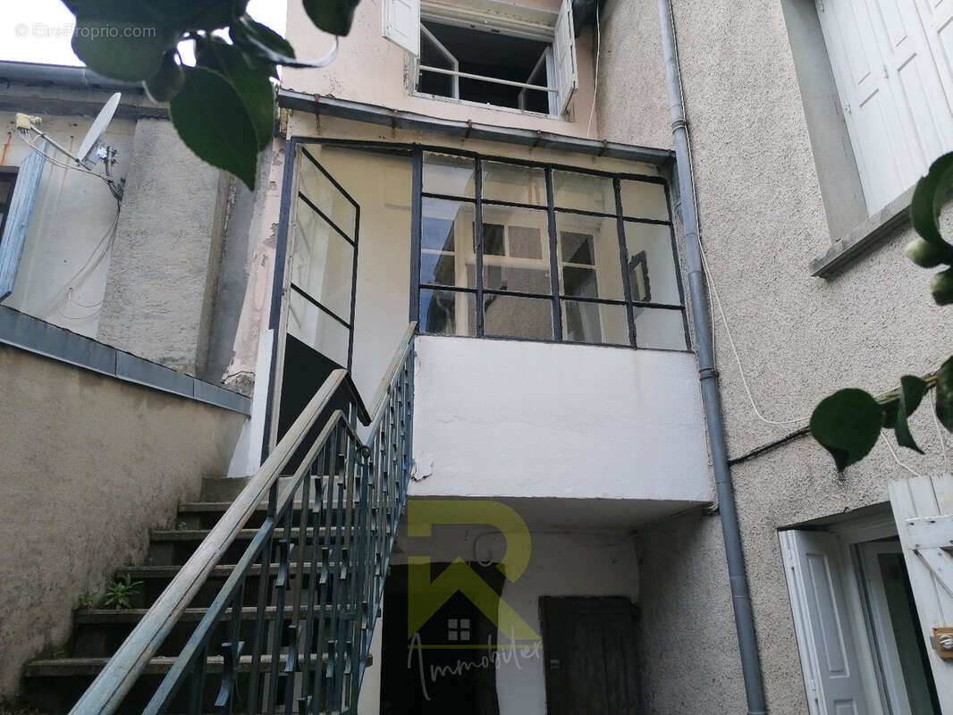 Maison à CAUDEBRONDE