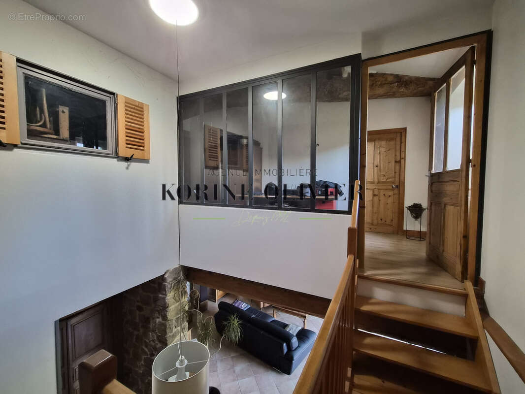 Maison en pierre de caractère   215 m2 Vue Ardèche - photo 6