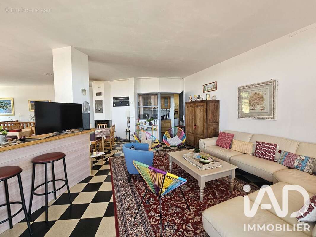 Maison 532 m² à La Batie-Neuve  - photo 4